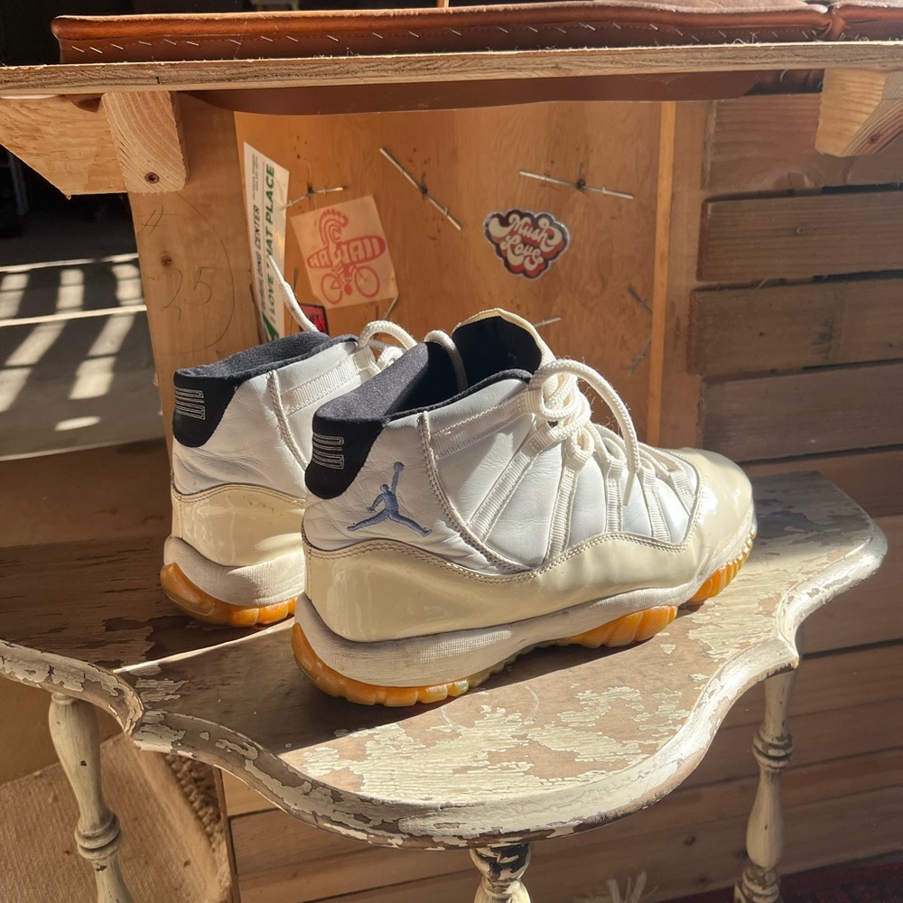 Jordan 11s White with Blue jump man - size 11